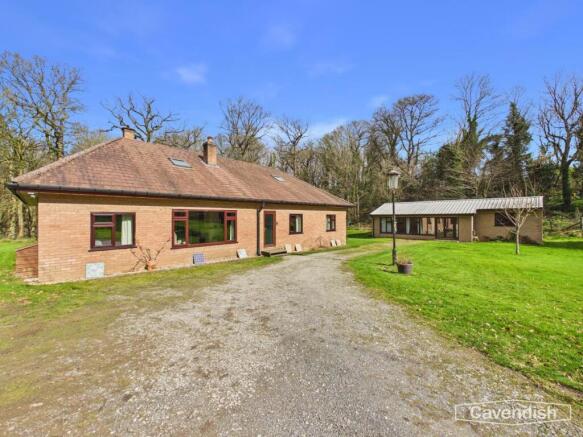 4 bed property, in Garreg Boeth, £650,000
