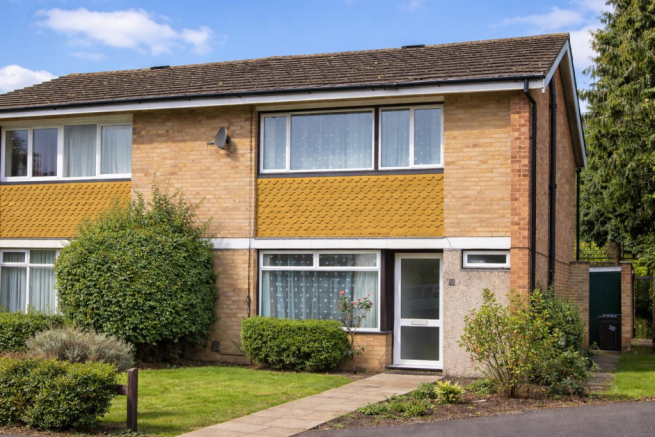 4 bed property, in Linden Court, £399,950