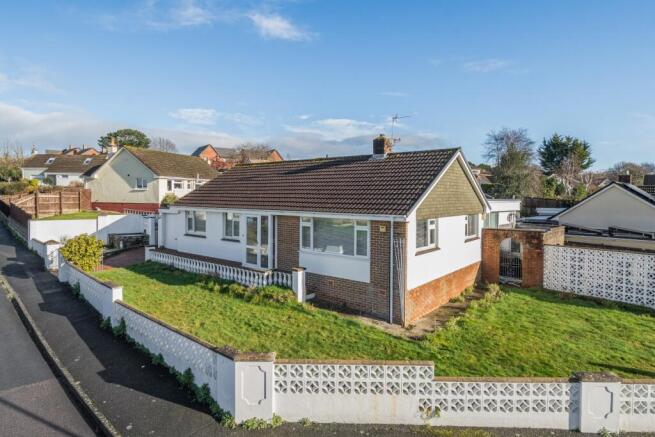 3 bed property, in Lyddicleave, £325,000