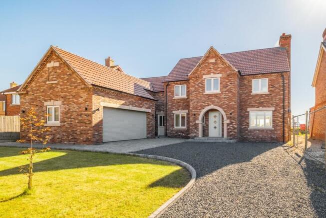 5 bed property, in Plot 2 Girls School Lane, £575,000