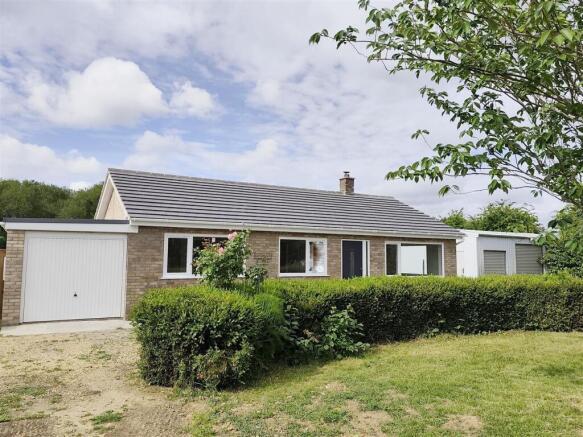 2 bed property, in Spalding, £325,000