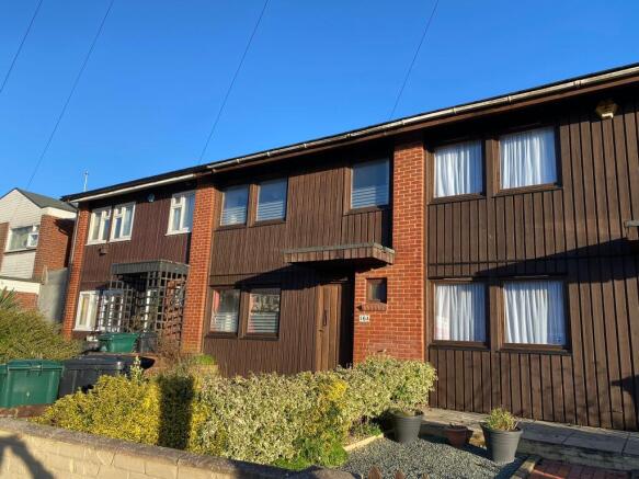 3 bed property, in The Broadway, £325,000