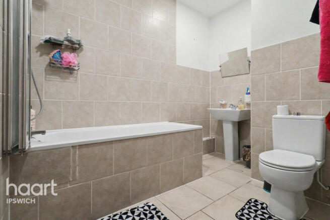2 bed property, in St Matthews Street, £90,000