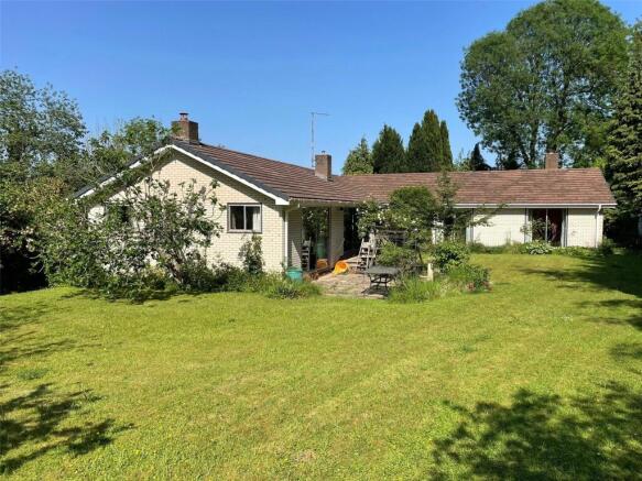 5 bed property, in Minchington, £695,000
