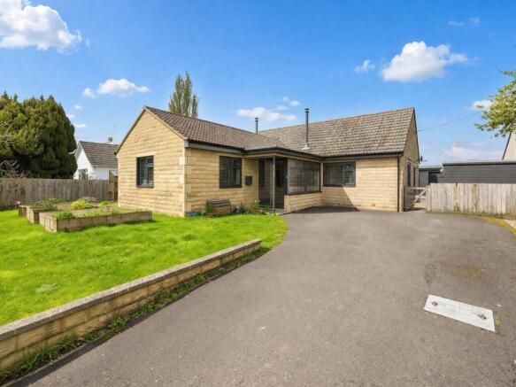 5 bed property, in Church Lane, £650,000