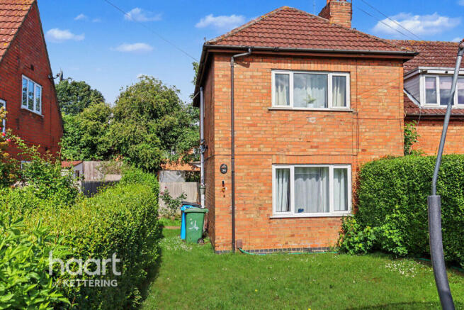 3 bed property, in CORBY NN17, £200,000