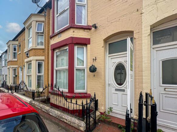3 bed property, in Ling Street, £160,000