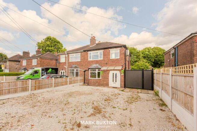 3 bed property, in Blurton Road, £250,000