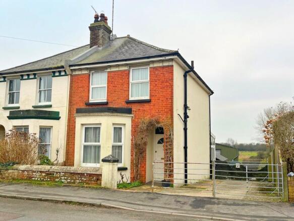 2 bed property, in Rattle Road, £625,000