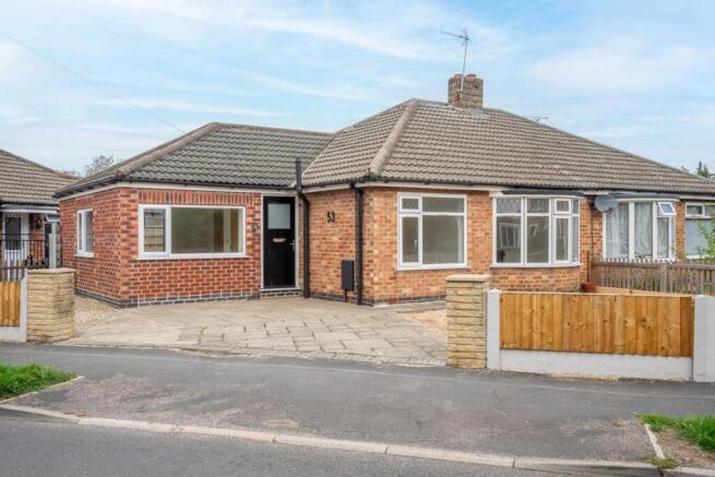 3 bed property, in Brockfield Park Drive, £325,000