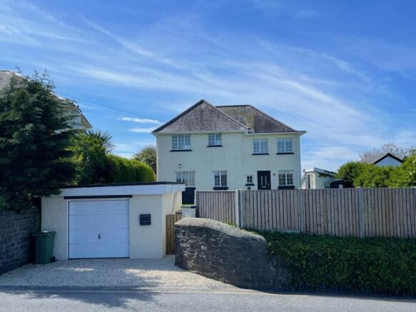 4 bed property, in Borth, £650,000