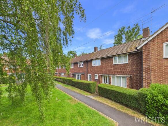 3 bed property, in Bushey Ley, £400,000