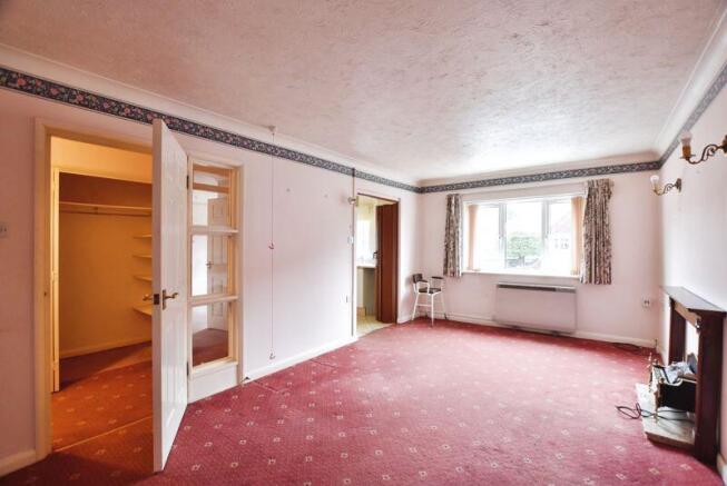 2 bed property, in West Street, £100,000