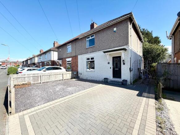 2 bed property, in Esk Road, £130,000