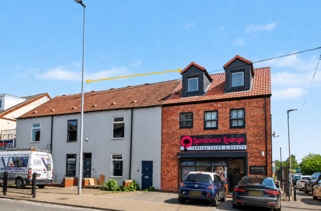 2 bed property, in 76 Wakefield Road Kinsley, £19,000