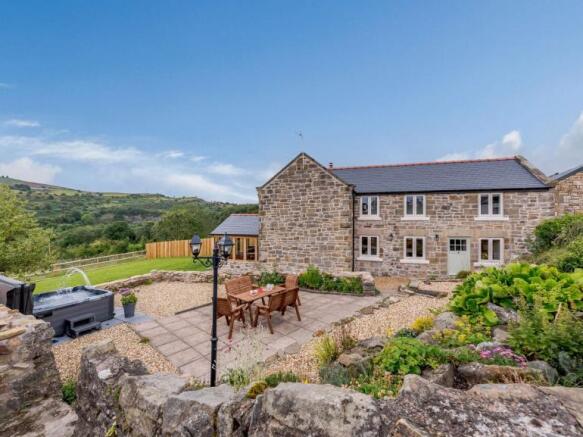 3 bed property, in Cae Madog Farm, £615,000