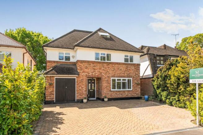 5 bed property, in Broadwood Avenue, £1,400,000