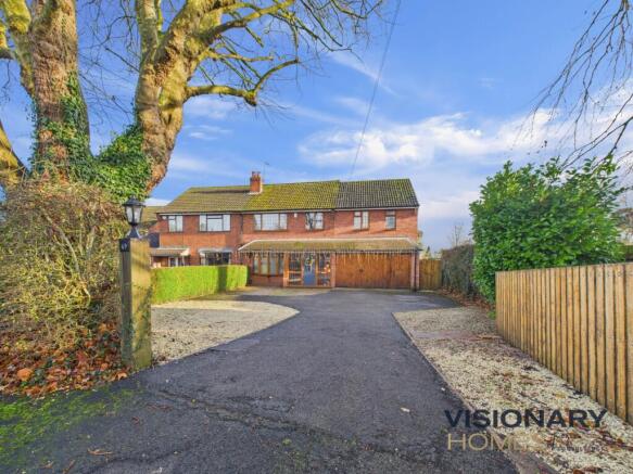 4 bed property, in Burntwood Road, £465,000