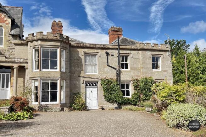4 bed property, in Walney Lane, £550,000