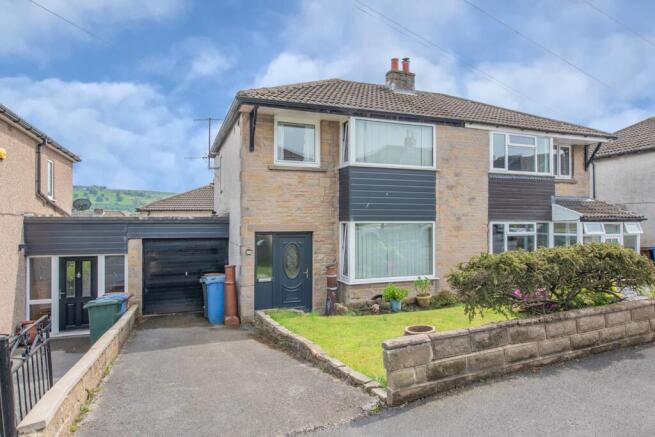 3 bed property, in 27 Black Abbey Lane, £240,000