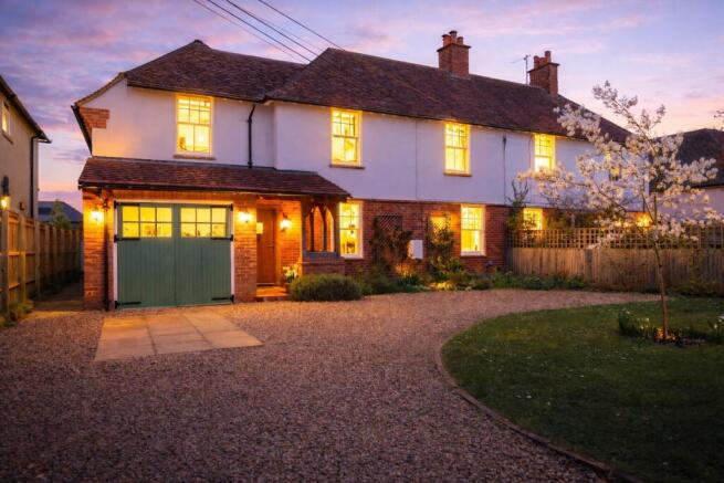 4 bed property, in The Croft, £895,000