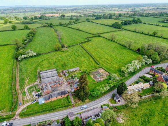 4 bed property, in Birch Cross Farm, £1,150,000