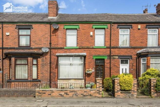 3 bed property, in Ellesmere Road, £135,000