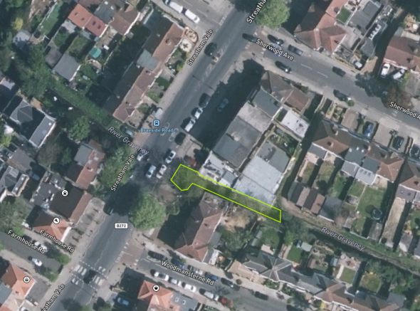 Land, in Land and river bank at 123 Streatham Vale, £5,000