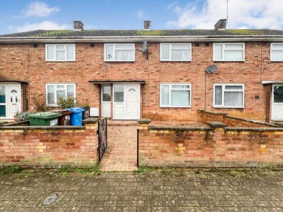4 bed property, in 4 Reynolds Road, £165,000