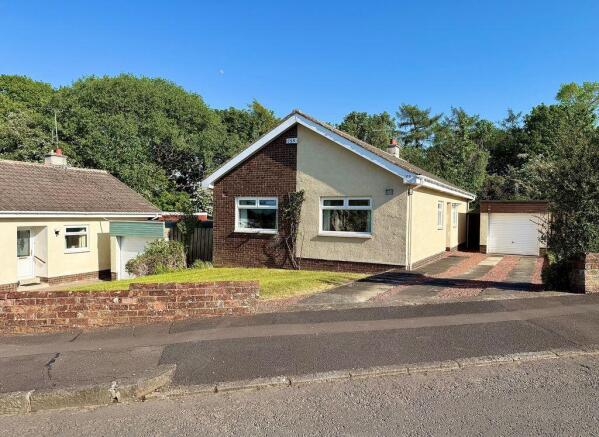 3 bed property, in Bathurst Drive, £220,000