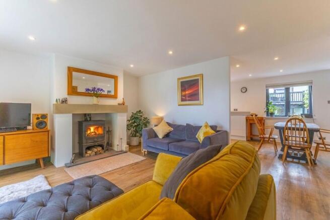 2 bed property, in Kell Side House, £530,000