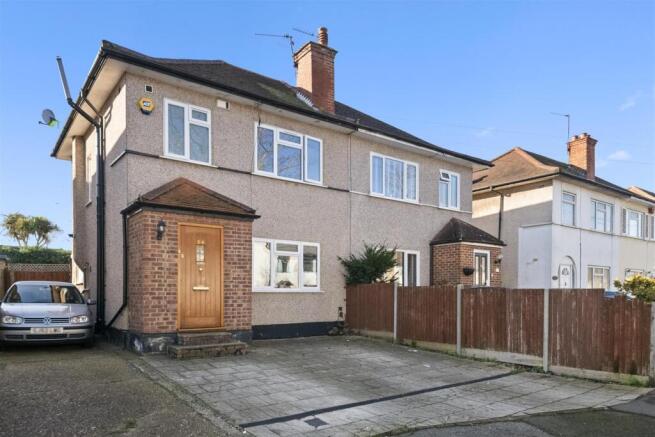 3 bed property, in Hurstfield Crescent., £525,000