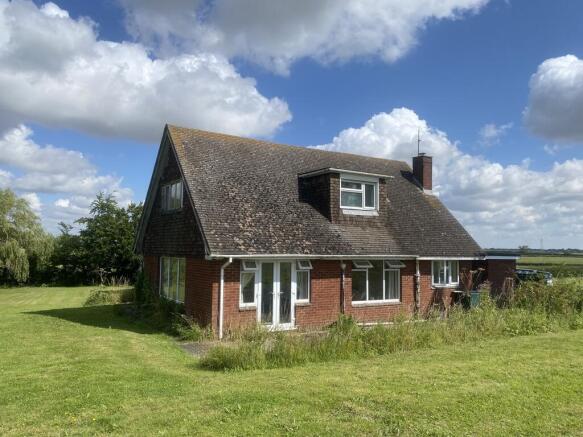 4 bed property, in Braemar House, £180,000