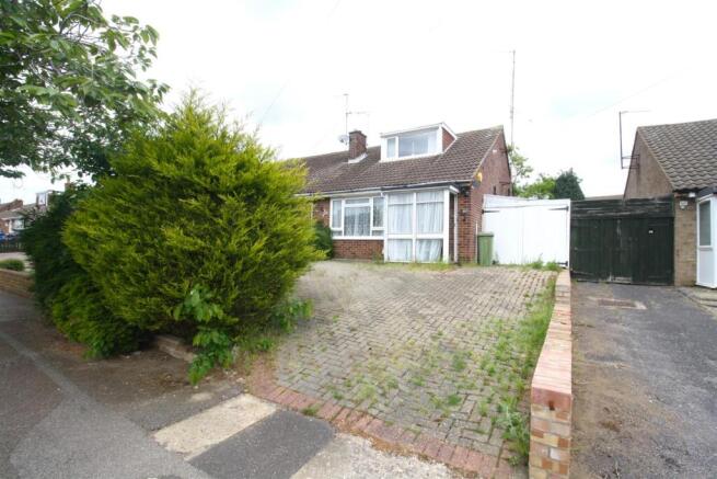 3 bed property, in Shelley Drive, £275,000