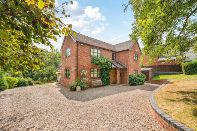 3 bed property, in Rock Lane, £600,000