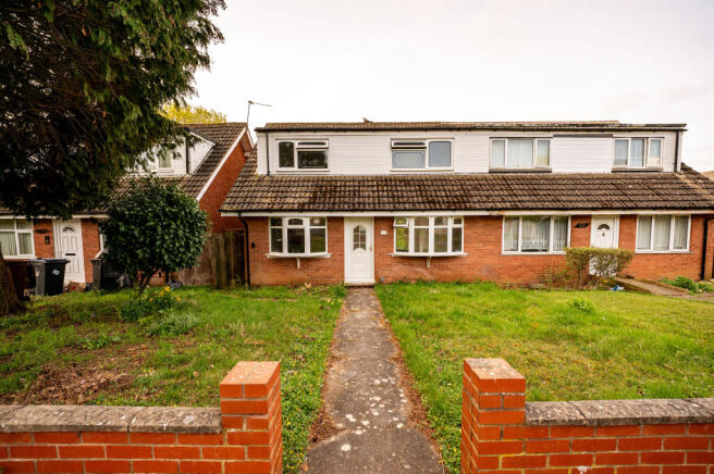 3 bed property, in Stella Croft, £160,000