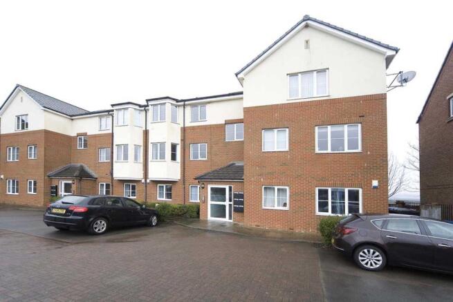2 bed property, in Lambton View, £87,000