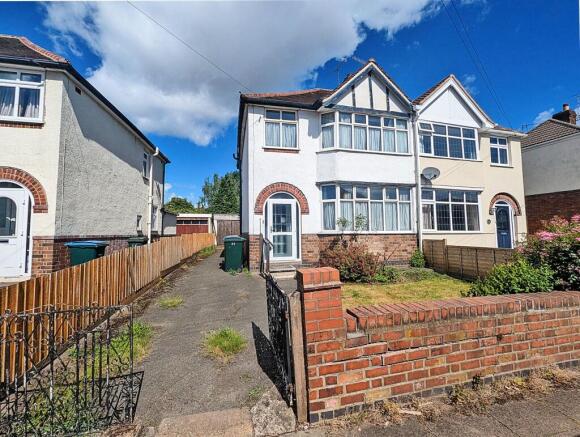 3 bed property, in Benedictine Road, £220,000