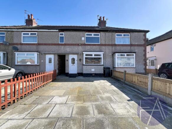 3 bed property, in Roselea Drive, £160,000