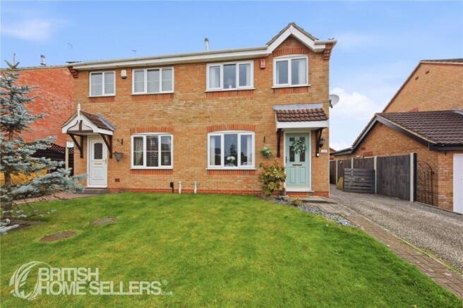 3 bed property, in Amblecote Drive, £199,999