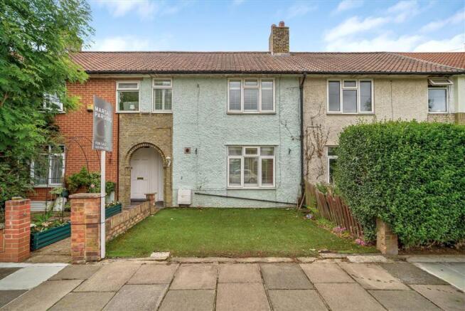 2 bed property, in Nowell Road, £600,000