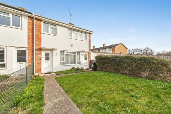3 bed property, in Bruce Road, £355,000