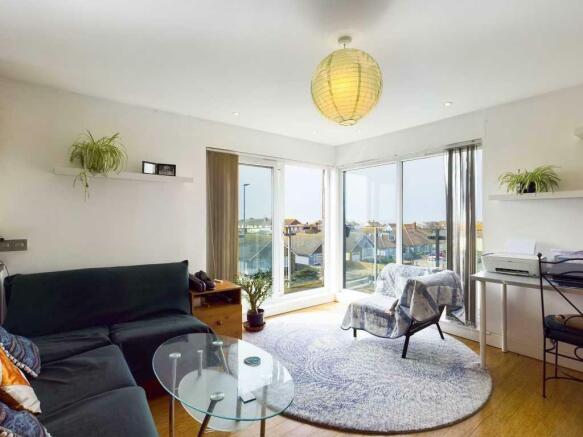 1 bed property, in Montpelier House, £130,000