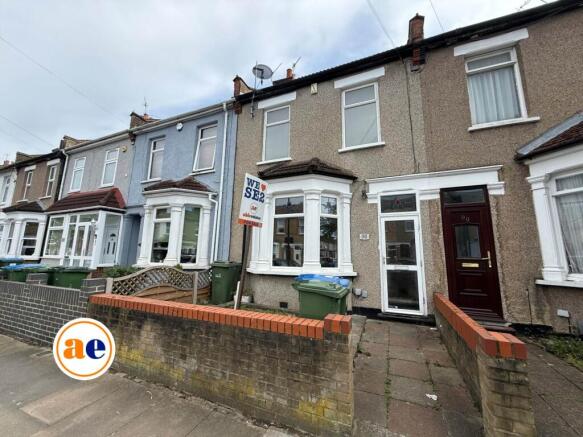 3 bed property, in Abbey Grove, £439,500