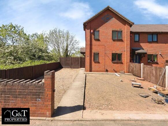 3 bed property, in Bromley, £220,000