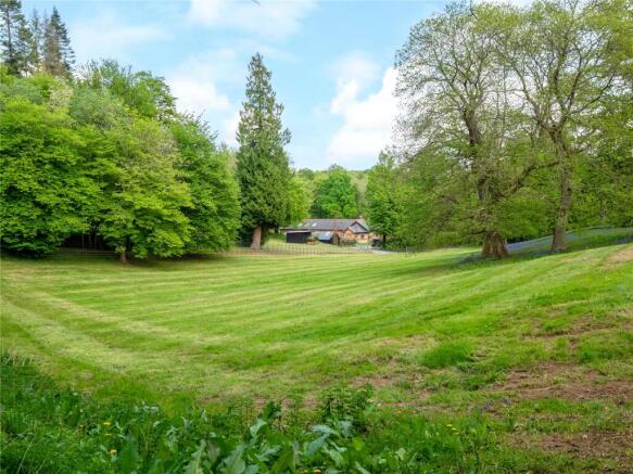 5 bed property, in Ranmore Common, £3,500,000