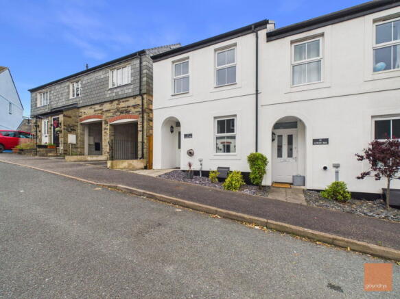 4 bed property, in Lowen Bre, £395,000