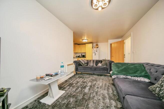 2 bed property, in Bramford Road, £110,000