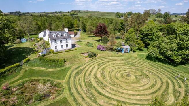 5 bed property, in Brynmeheryn, £925,000