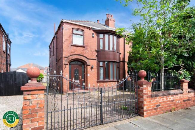 3 bed property, in Chestnut Avenue, £190,000